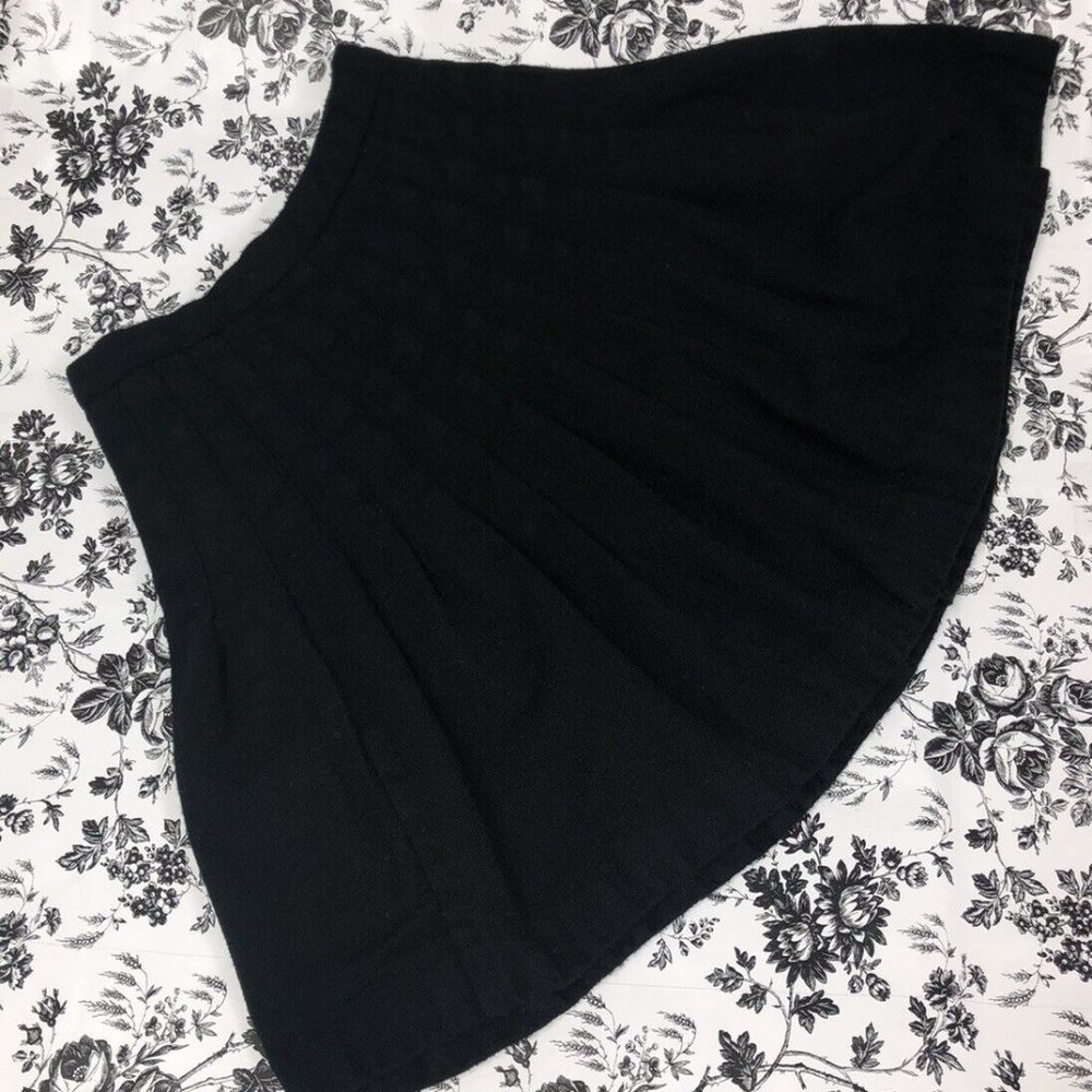 Ann Taylor Studio Women's Black 100% Boiled Wool Pleated Bubble Skirt sz  8/M